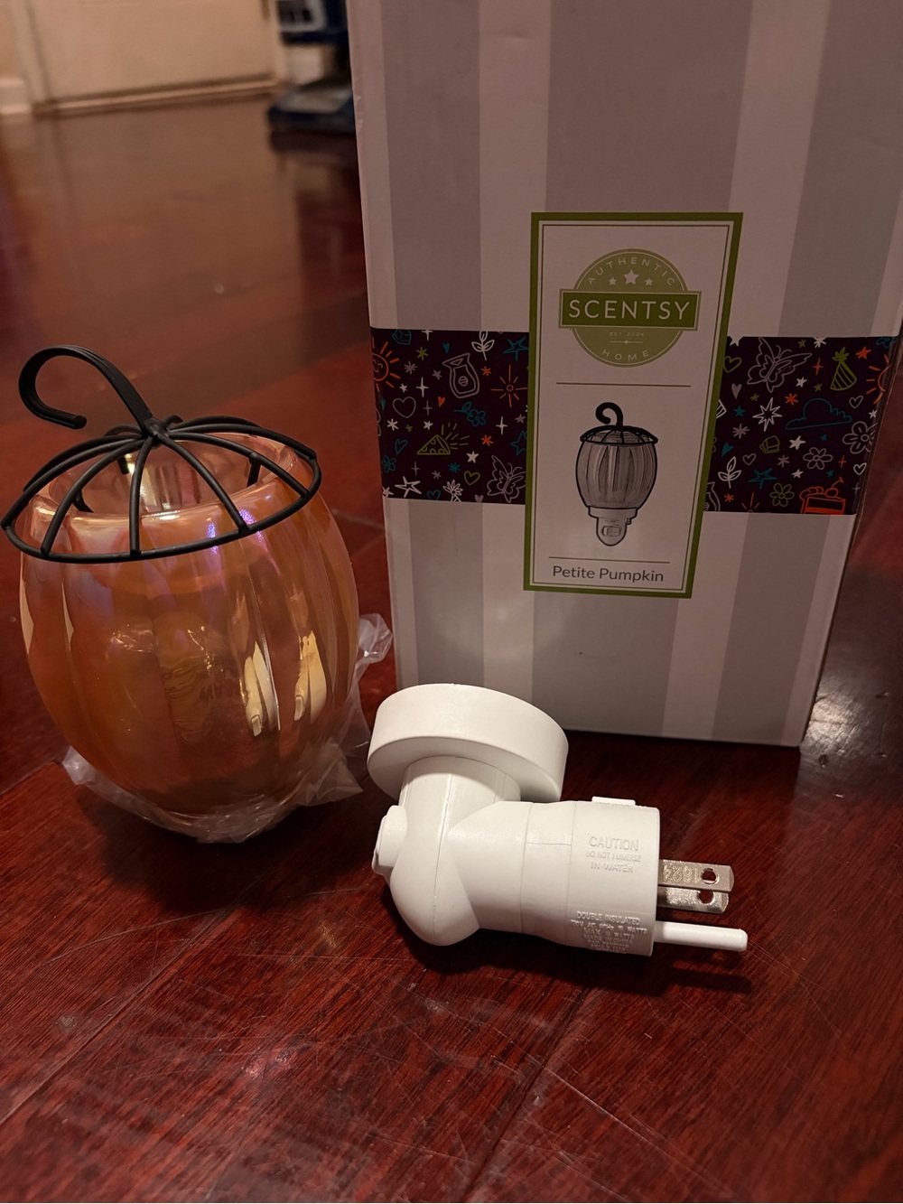 Scentsy Petite Pumpkin Plug-In Warmer